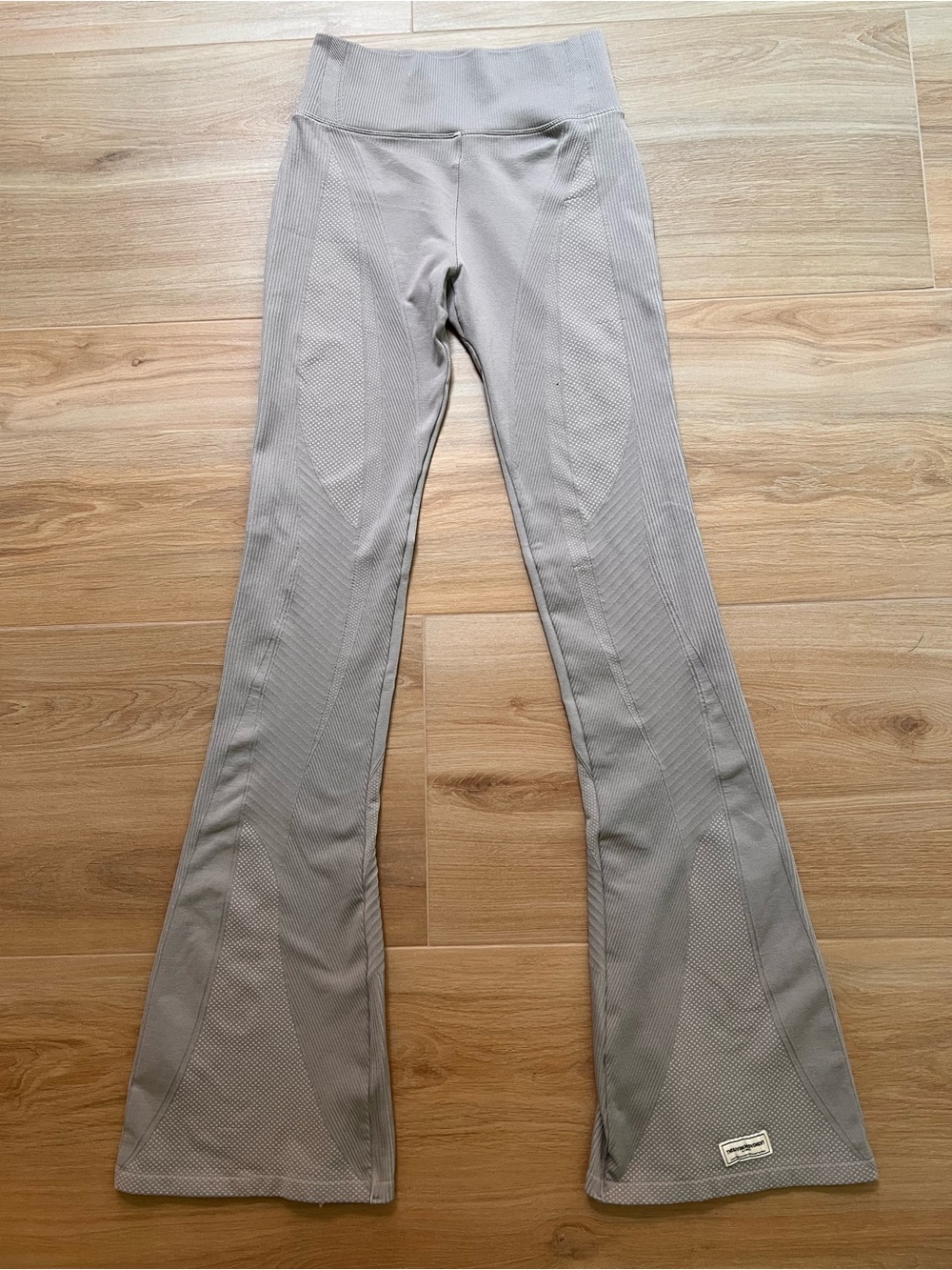 The Giving Movement Flare Leggings Gray Seamless Sculpt Yoga Pants Small Tall